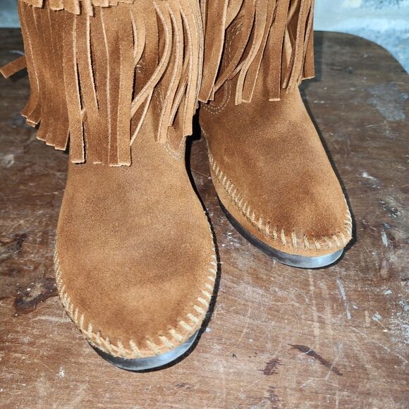 MINNETONKA sz 7 brown suede 3 layer fringe boots - Picture 5 of 7